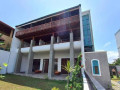 beverly-suites-villa-small-0
