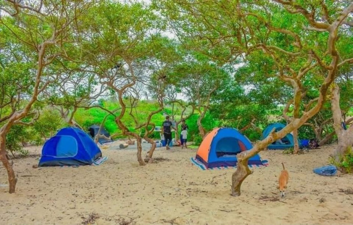 battalangunduwa-island-camping-big-3