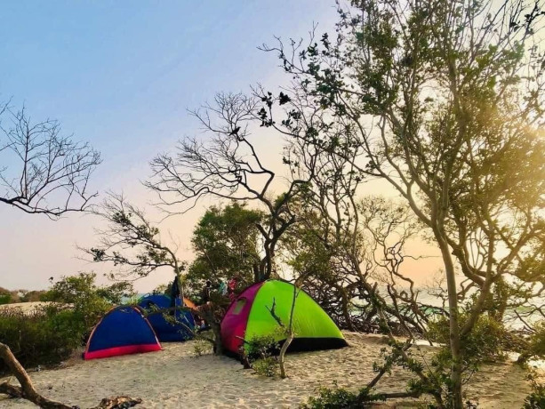 baththalangunduwa-beach-camping-big-3