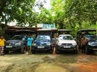Wilpattu mango villa and safari jeeps